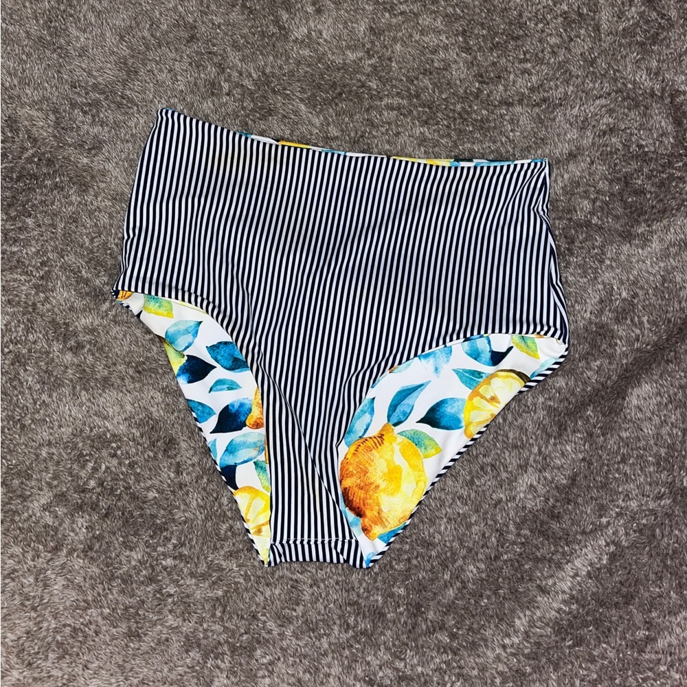 Reversible High Waisted Bikini bottom